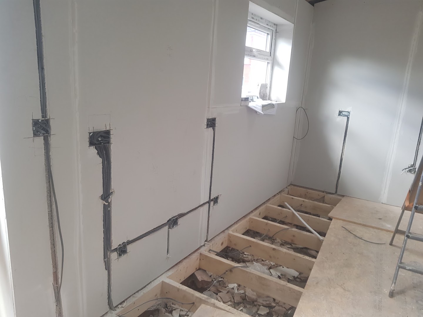 LEES Electricals — Photos 9