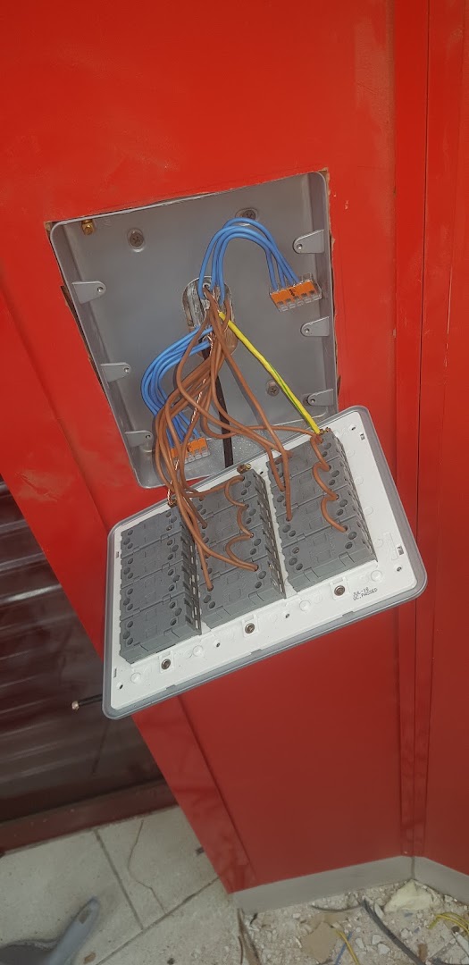LEES Electricals — Photos 11