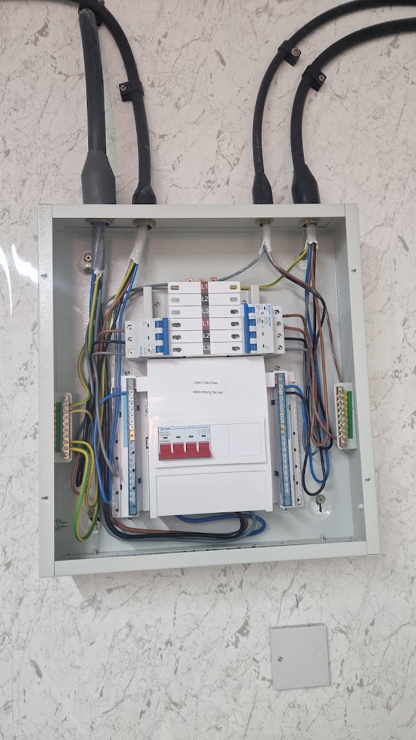LEES Electricals — Photos 4
